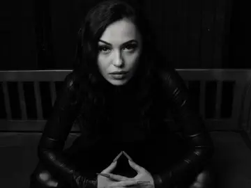 ClaireBond  live sex cam