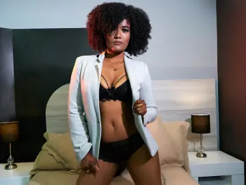 TyraWoods  live sex cam