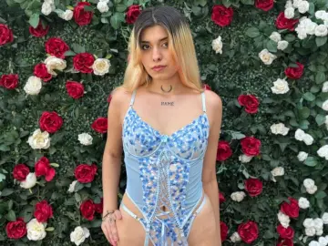 LannaHamilton  live sex cam