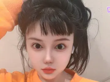 Miazhan  live sex cam