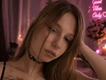 FreddaLennihan  live sex cam