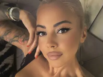 NaomiBlakee  live sex cam