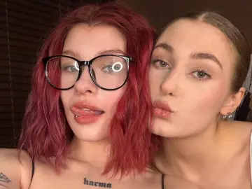 RinaApril  live sex cam