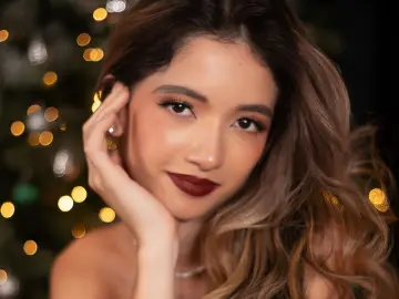 AnnieArias  live sex cam