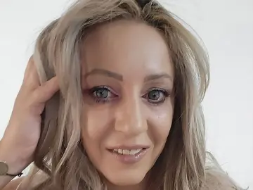 KataleyaKaya  live sex cam