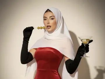 HalaiaNoor  live sex cam