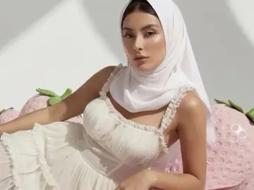 HalaiaNoor  live sex cam