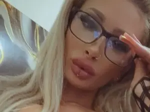 KaylaQueen  live sex cam