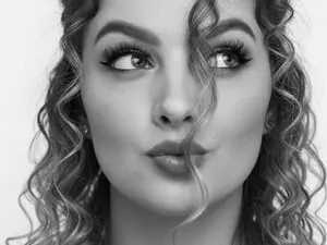 LOVEBOYS1993  live sex cam