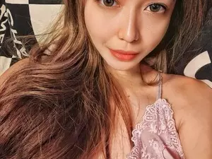 SweetYuna  live sex cam