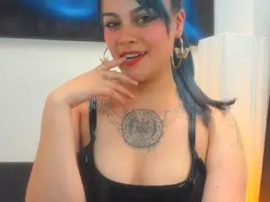 Adelaindiamond  live sex cam