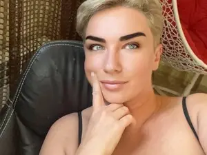 Ellaros  live sex cam