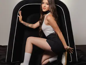 MaiaCollins  live sex cam