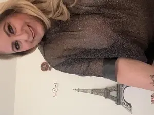 Xx_Elena  live sex cam