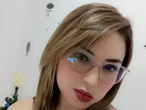 Niiky_lover  live sex cam