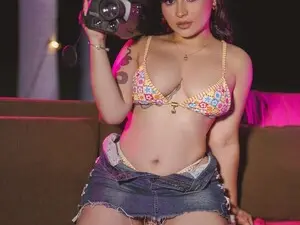 ConnieFontane  live sex cam