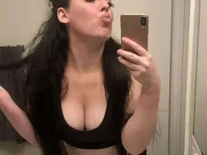 Prettynikki  live sex cam