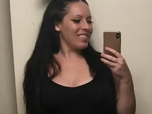 Prettynikki  live sex cam