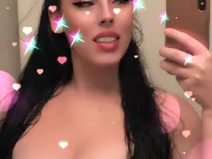 Prettynikki  live sex cam