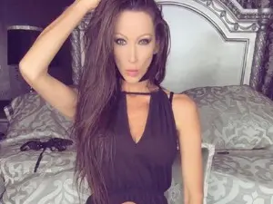 Goddesslilah  live sex cam