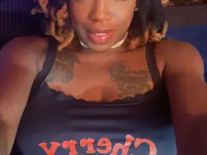 MsWaters4thYr  live sex cam