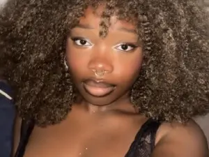 Jaderav  live sex cam