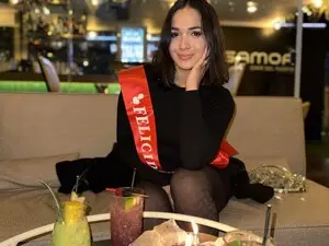 MiaMorenoo  live sex cam