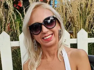 BaditaLuna  live sex cam