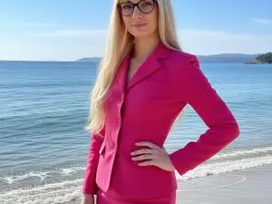 JuliaFreedom  live sex cam