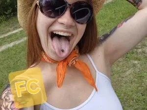 Playwithfire  live sex cam