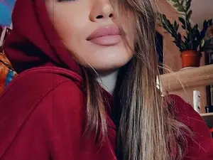 AndreaWoow  live sex cam