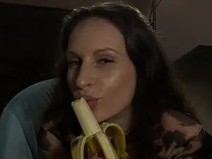 Milanya  live sex cam