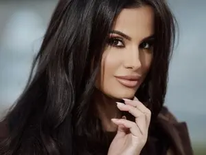 TinyAndrea  live sex cam