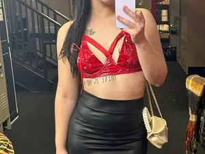 Slutmachine  live sex cam