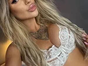 EllaMinx  live sex cam