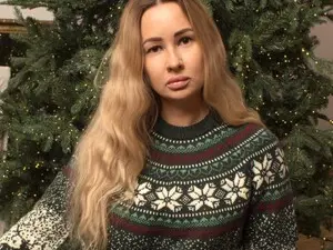 KatieBlonde  live sex cam