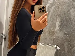 SofiaM_  live sex cam