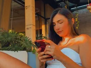 Conie_jones  live sex cam