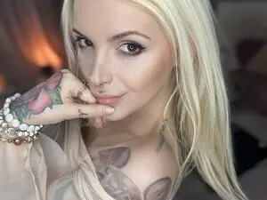 AndiaHart  live sex cam