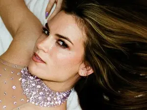 Gia_Parton  live sex cam