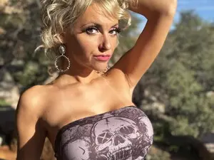 House_of_G  live sex cam