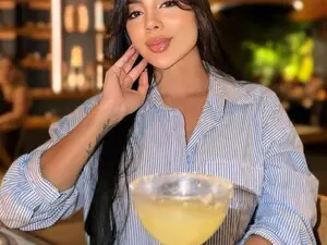 Valeria_o  live sex cam
