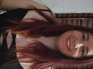 Submissive69  live sex cam
