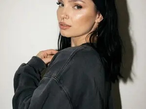 Nissanyxy  live sex cam