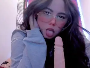 PeachyBlade  live sex cam