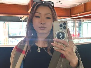 Baby_j  live sex cam
