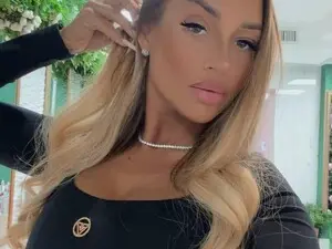 LovingBlondie  live sex cam