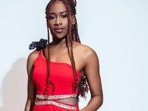 CoralHarrinso  live sex cam