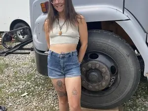 Desert_moon  live sex cam