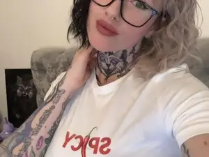 Elis_Bathory  live sex cam